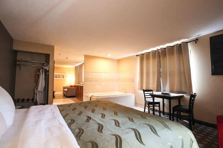 Room 14 of 75